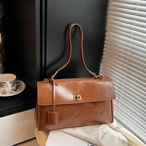 Retro PU Leather Shoulder Bag For Women Large Capacity Vintage Underarm Crossbody Bag With Gold Lock For Daily Commute