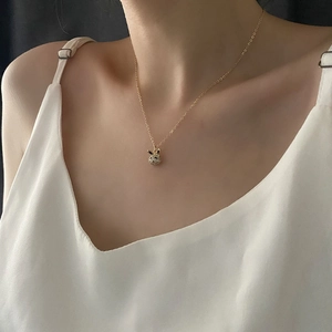 Collier Pendentif Lapin Mignon Zircon Pavé Plaqué Or Acier Titane Bijoux Animaux Délicats Cadeau Femmes