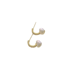 Gold C-shaped earrings with micro-pave zircons and iridescent heart-shaped pearl drop