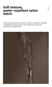 Macro-opname van waterdichte bruine nylon stof met zachte textuur en waterafstotende werking