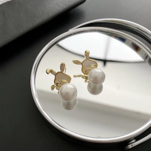 Boucles D'oreilles Pendantes Lapin Künstliche Perle Zircon Plaqué Or Cuivre Avec Tige En Argent Sterling 925 Pour Femmes