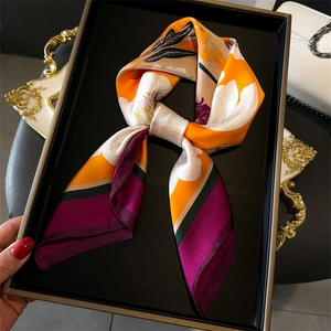 Foulard Carré Floral Satin Satin Synthétique Élégant Foulard De Cou Style Français Chic Bandeau Pour Femmes Accessoire De Mode