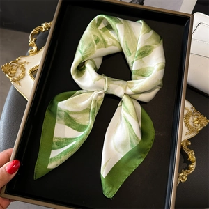 Elegant Square Satin Satin Like Scarf For Women Floral Paisley Printed Lightweight Hair Wrap Headscarf Neck Accessory