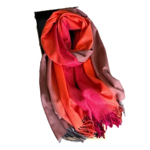 Unisex 2024 Kaschmir-Imitat Schal mit Farbverlauf und Fransen in Orange, Rot und Grau