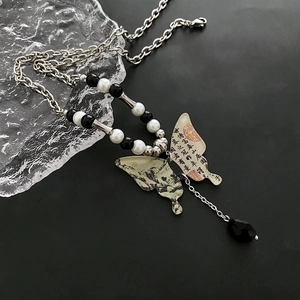 Collier Pendentif Papillon Style Néo-Chinois Alliage Künstliche Perle Imitation Künstliche Perles Noires Peinture Paysage Encre Calligraphie Vintage