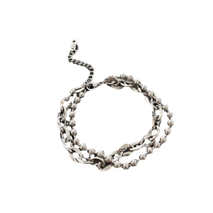 Bracciale a doppio strato in acciaio al titanio argento con catene a maglie e chiusura a moschettone