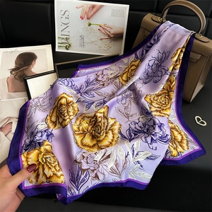 Elegantes Satin-Halstuch mit Pfingstrosen-Druck für Damen Chinesischer Stil Retro Seidenähnliches Quadratisches Tuch