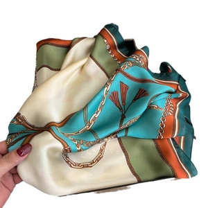 Lussuoso foulard in seta con stampa a catena blu tiffany e arancione, scialle in raso 70cm