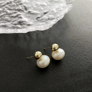 Artificial Pearl Stud Earrings Minimalist Gold Metal Ball Design With 925 Sterling Silver Earring Post Elegant Geometric Jewelry For Women