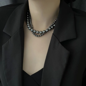 Collier Multicouche Style Français Vintage Künstliche Perles Verre Gris Graphite Acier Titane Plaqué Or 18K Minimaliste Pour Femmes