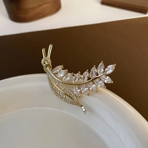 Wheat Ear Brooch Copper Zircon Leaf Shape Pin For Women Suit Dress Elegant Vintage Gold Plated Luxury Jewelry