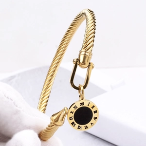 Bracelet jonc torsadé doré avec pendentif chiffres romains pour femmes