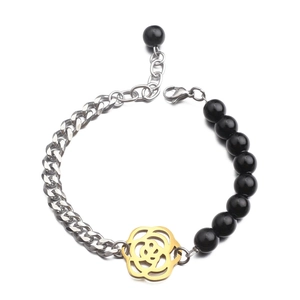 Bracelet en perles d'onyx noir avec pendentif rose dorée et chaîne réglable en acier inox