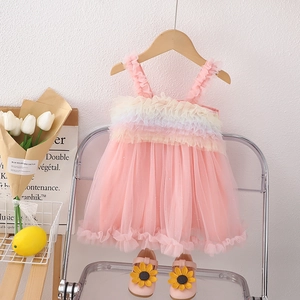 Vestido de tul rosa para niñas con volantes arcoíris y zapatos de girasol combinados