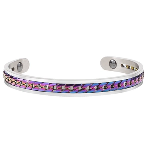 Detail of C-shaped magnetic therapy bracelet featuring a colorful Cuban chain inlay detail