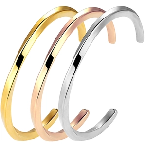 Set di tre bracciali rigidi Mobius in acciaio inossidabile oro, oro rosa e argento