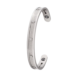 Silver stainless steel clover bracelet with frosted texture and magnetic therapeutic elements