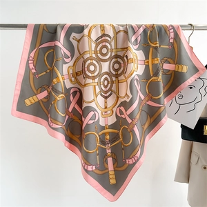 Elegant 90cm vintage chain print silk scarf in pink and gold for women