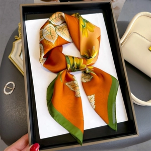 Women's Luxury Sunflower Print Satin Square Scarf Elegant Floral Bandana For Sun Protection Neck Scarf Hair Wrap Headscarf