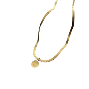 Collier minimaliste en acier titane doré avec pendentif rond gravé Good Luck pour femme