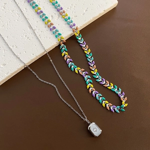 Collier Double Couche Acier Titane Zircon Carré Pendentif Rectangulaire Et Chaîne Flèche En Émail Coloré Pour Femmes