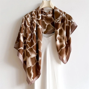 Élégant Foulard Carré Sensation Satin Femme Imprimé Animal Abstrait Satin Sergé Bandana Grand Châle Mode Accessoire
