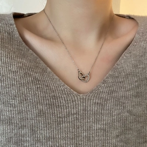 Elegant silver titanium steel interlocking double heart pendant necklace for women