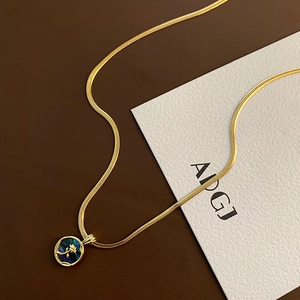 Rose Flower Pendant Necklace Titanium Steel Snake Chain With Abalone Shell Inlay Round Vintage Elegant Jewelry For Women