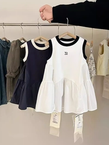Robe sans manches pour fille en bleu marine et blanc avec ourlet à volants et col rond