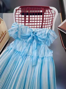 Robe plissée à rayures bleues et blanches pour fille avec nœud et manches volantées
