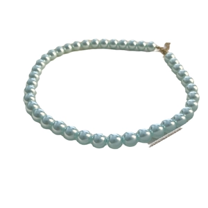Collar de perlas de concha naturales azul claro de estilo francés elegante para mujer
