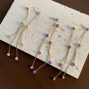 Pendientes de Borla Larga de Cobre Con Poste de Plata de Ley 925 Zirconia Pendientes Colgantes Asimétricos Para Mujer
