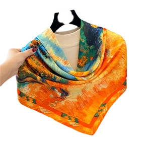 Carré de soie 90cm au motif impressionniste artistique mêlant orange chaud et bleu marine profond