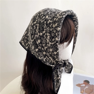 Retro floral pattern square scarf for women in black and white with soft silk texture