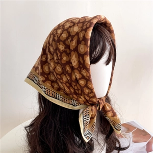 Leopard Print Square Scarf Polyester Faux Satin Elegant Lightweight Bandana Headwrap Neck Scarf For Women