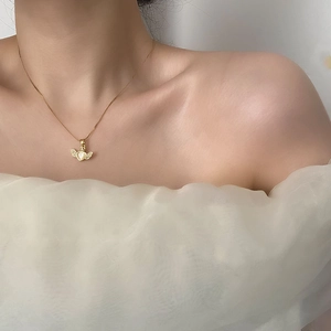 Angel Wing Heart Necklace Titanium Steel Copper Cat Eye Stone Rhinestone Clavicle Chain Light Luxury Elegant Women