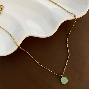 Collana Pendente Quadrato Faccina Sorridente Acciaio Inossidabile Placcato Oro Con Perle Smalto Colorato Gioielli Donna