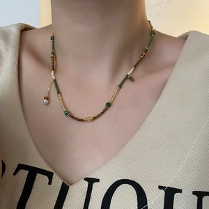 Retro multi-layer beaded necklace with turquoise stones and white baroque pearls