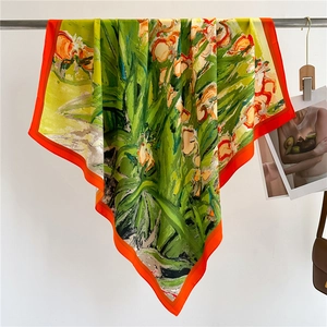 Foulard di seta 90 cm con motivi di tulipani impressionisti in verde e arancione