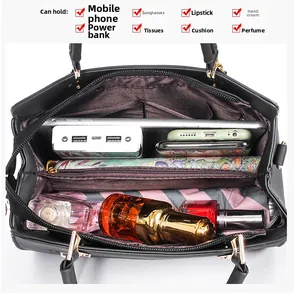 Innenaufteilung der schwarzen Tragetasche mit viel Platz für Gadgets und Make-up