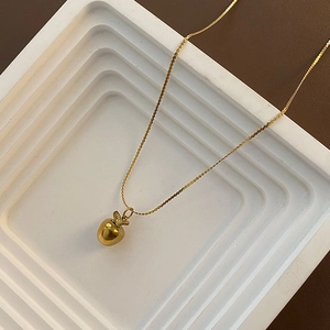 Collier Pendentif Pomme Minimaliste En Acier Inoxydable Plaqué Or Bijoux Doux Et Chic Cadeau Pour Femmes Filles