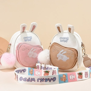 Borsa a tracolla per bambina a forma di coniglio con ciondolo e tracolla colorata