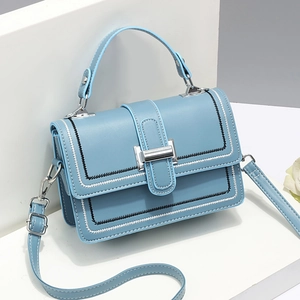 Sac Carré Femme En Cuir PU Avec Coutures Contrastées Et Large Bandoulière Imprimée Flèche Sac À Main