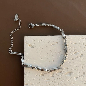 Twisted Chain Bracelet Stainless Steel Mobius Design Adjustable Minimalist Jewelry For Men And Women