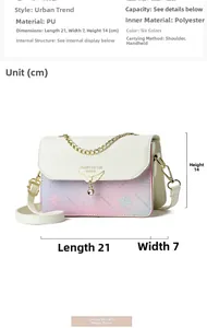 Tableau des tailles pour sac bandoulière floral rose, dimensions 21x7x14 cm en matériau PU