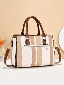 Sac fourre-tout à rayures chic en tissu crème et marron avec anses en cuir et détails dorés