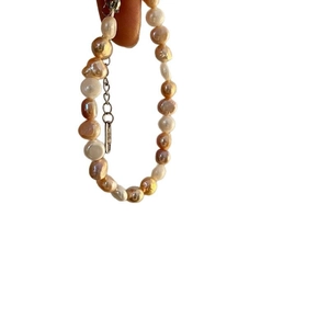 Bracelet en perles de culture baroques multicolores avec fermoir en métal ajustable