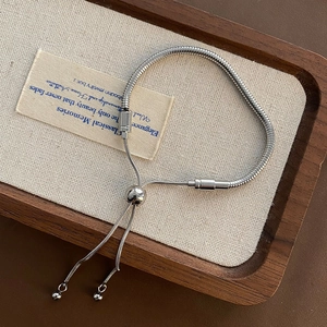 Minimalist Adjustable Snake Chain Bracelet Titanium Steel Bolo Slider Bead Elegant Modern Hand Jewelry For Women