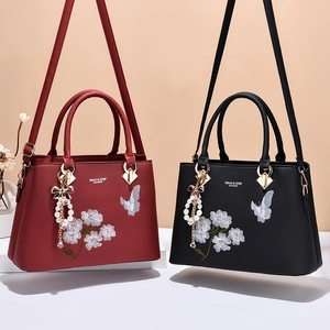 Damen Handtasche Aus PU Leder Mit Blumen Schmetterling Stickerei Schultertasche Künstliche Perlen Anhänger Umhängetasche