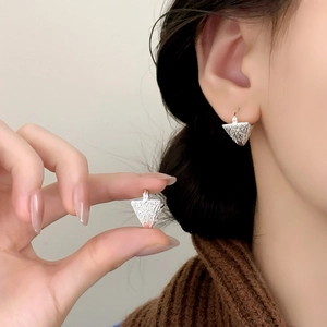 Vintage irregular textured triangle hoop earrings in silver for women's daily wear